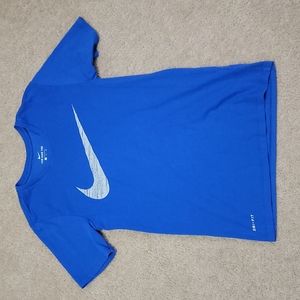 Mens dri fit nike tshirt